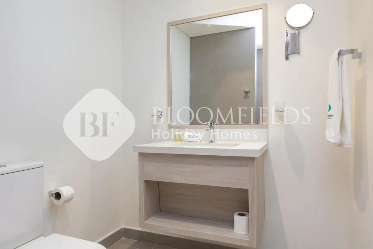 בית נופש הוילה אבו דאבי Bloomfields Stylish 2Br Maid Noya Viva